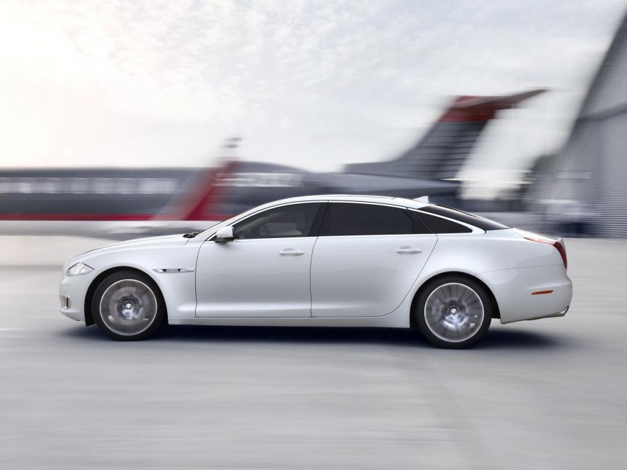  Jaguar XJ Ultimate 2012 года  (фото 24 из 54)